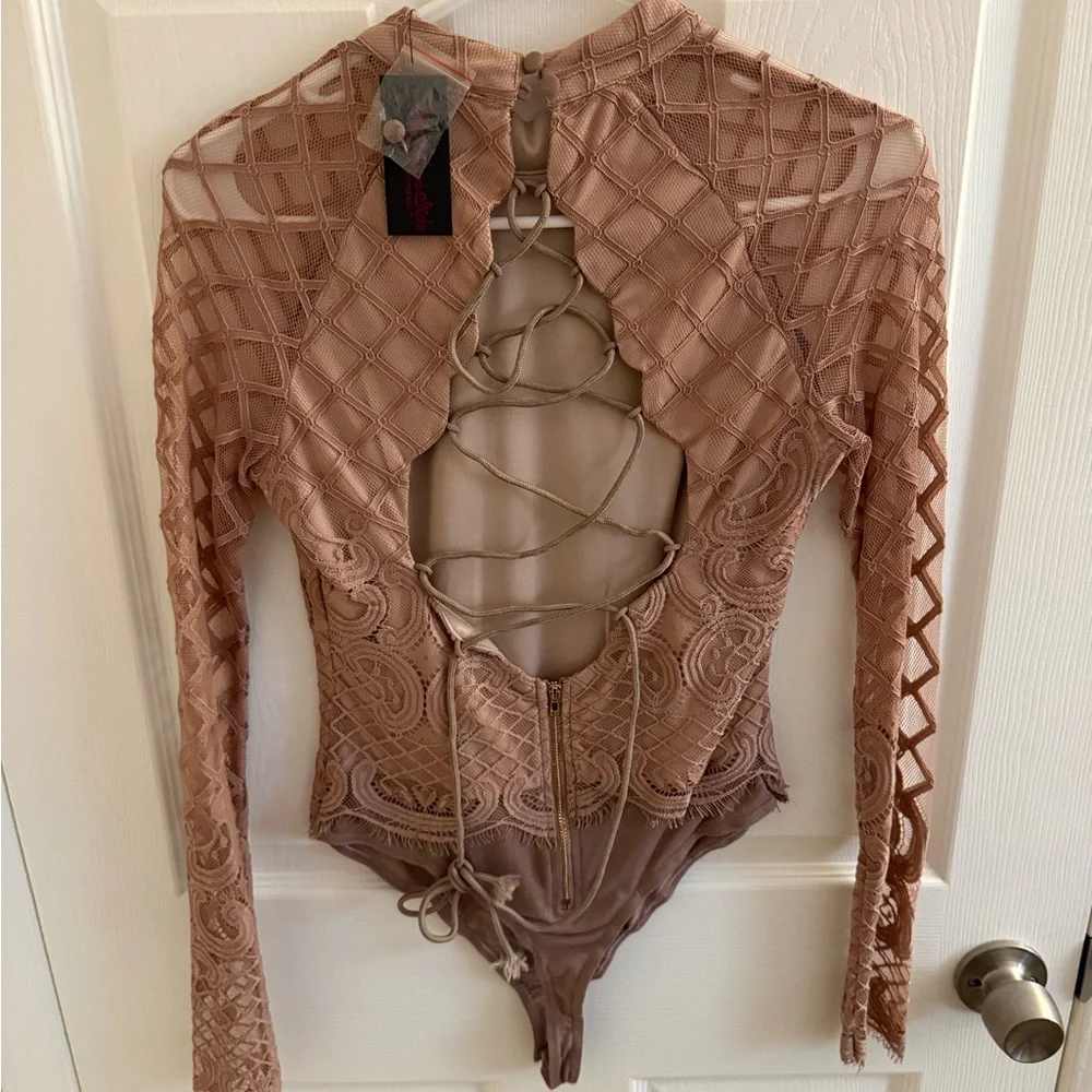 Lace Long Sleeve Bodysuit - Picture 2 of 2